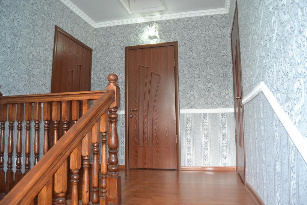 Friends Guest House & Hostel Bishkek Exterior photo