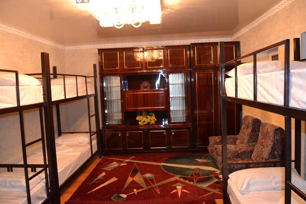 Friends Guest House & Hostel Bishkek Exterior photo